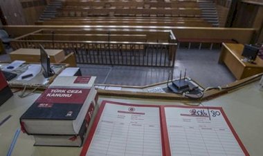 TUTUKLULUK İNCELEMELERİNİN DURUŞMASIZ VE/VEYA MAKUL OLMAYAN ARALIKLARLA YAPILMASI